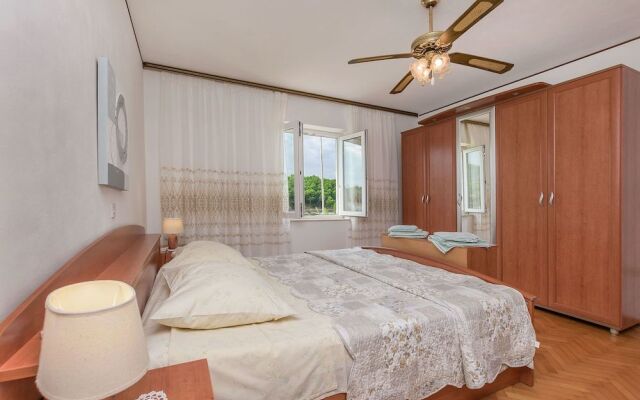 Apartment Proti