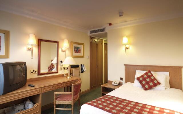 The Royal Angus Hotel