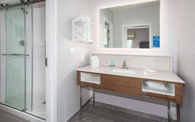 Hampton Inn & Suites Watsonville