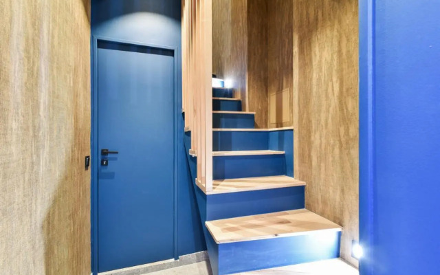 141-Suite Klein, townhouse style APT, Marais, Paris