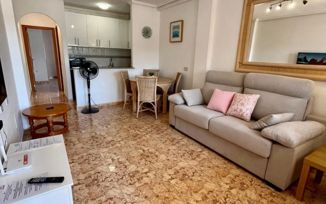 Winter sun apartment with pool access