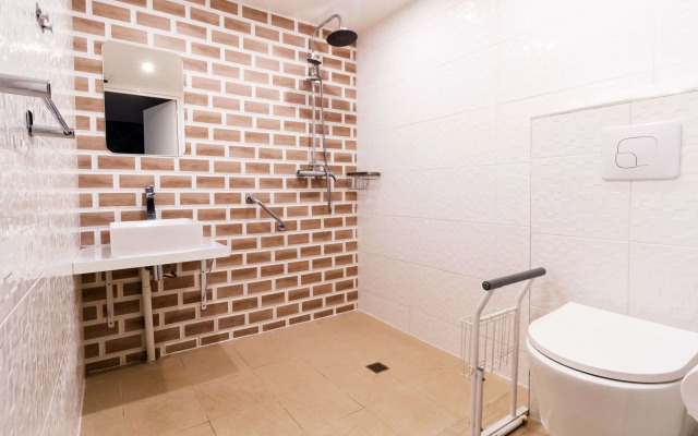 Brit Hotel Rouen Barentin