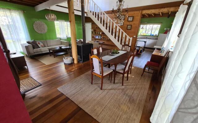 Spotted Gum Retreat at Mystery Bay