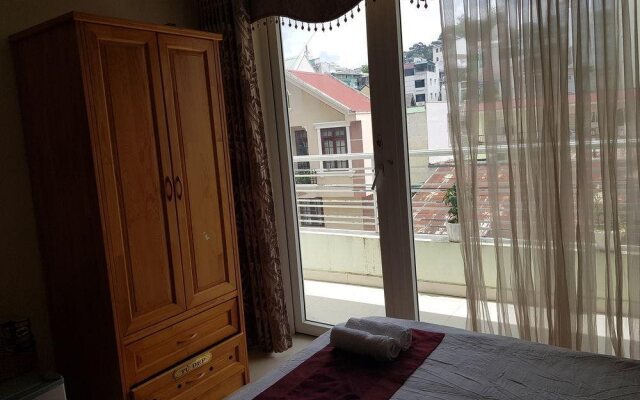 Sunrise Hotel