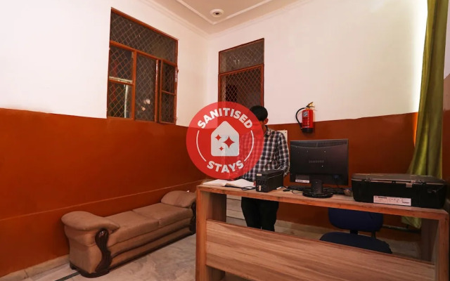 Hotel Black by OYO Rooms