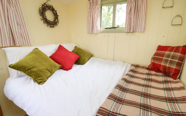 Tilly Gypsy-style Caravan Hut