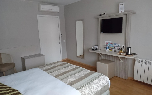 Hotel Kyriad Toulouse Sud - Roques