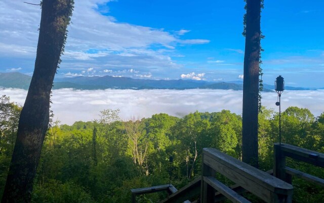 Mtn Treehouse w/ Fire Pit, Breathtaking Views