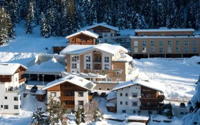 Hotel Garni Alpenland