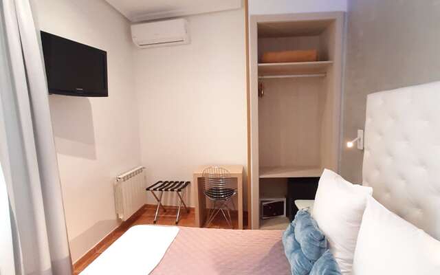 Hostal Las Fuentes - Adults Only