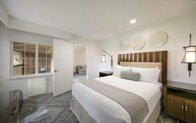 Half Moon Bay Lodge