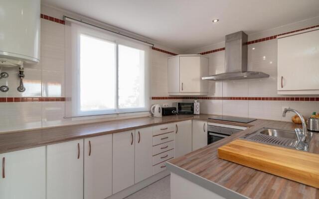N&A Golondrinas Recently Renovated 2bdr Apt