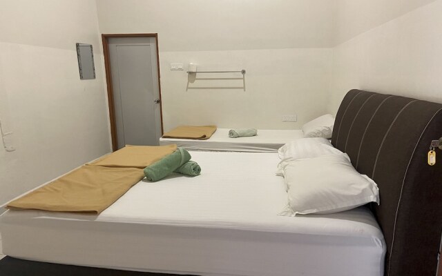 OYO 90971 Pollock Homestay