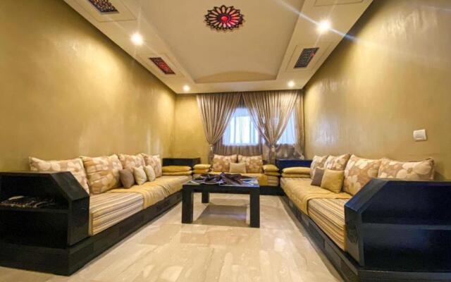 Iris beach luxurious apartment