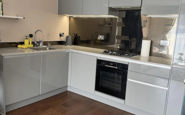 Luxurious 2 Bedroom Apartment in Reading