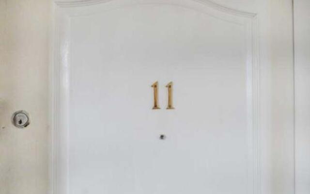 Flat 11