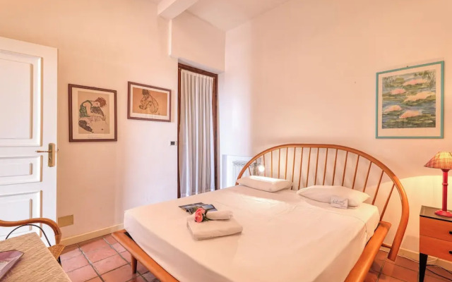 Hanbury Apt Pool And Sea