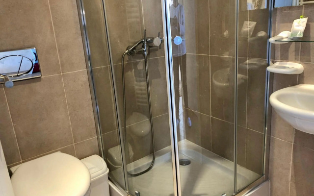 LAVISH PENTHOUSE - 2 en-suite bedrooms & SPA