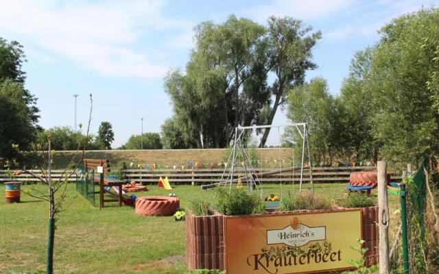 Heinrich's Pension & Cafe-Wirtschaft