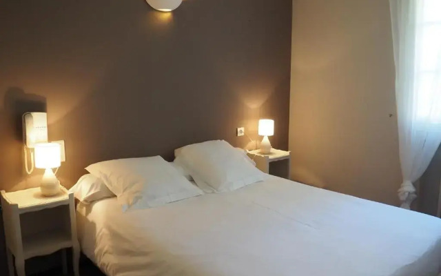 Auberge De La Tour