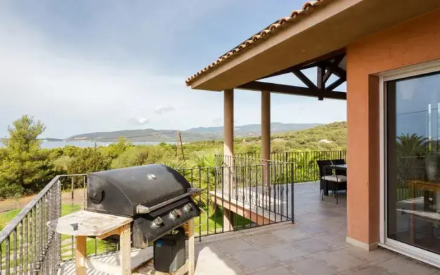 Squarebreak - Villa overlooking the sea
