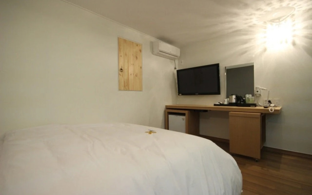 Busan Goejeong Guwol