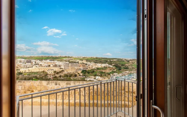 Harbour Views Gozitan Villa + Shared Pool