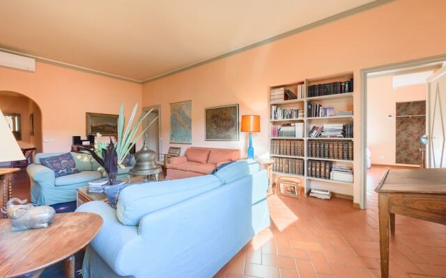 Ponte Vecchio 3 bedrooms by Mmega