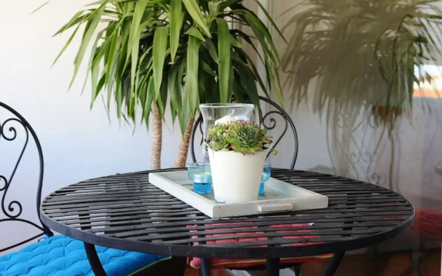 Mirjana - Nearby the sea - A-zoe