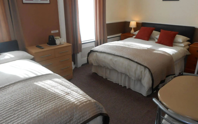 Shirley Heights Hotel