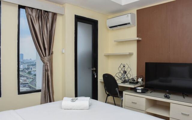 Elegant And Comfy Studio Kebayoran Icon Apartment