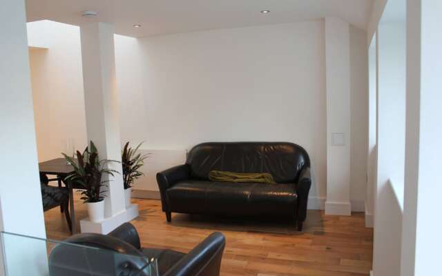 1 Bedroom Property in Central London With Terrace