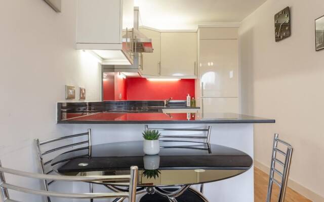 Comfortable 1 Bedroom North London Flat