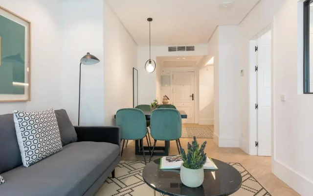 Feelathome Waldorf Suites Apartments