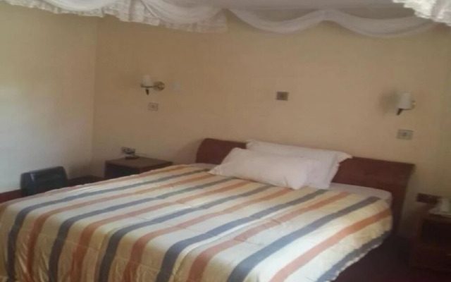 Queens Garden Hotel