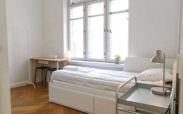 WeHost Pieni Roobertinkatu Small 13