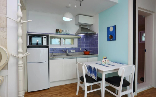 Namhae Montmartre Pension