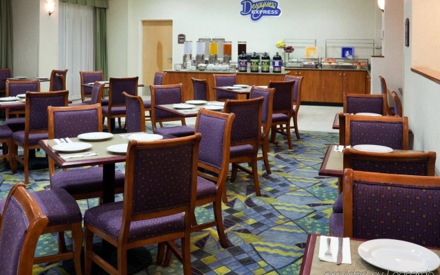 Holiday Inn Express Hotel & Suites Toluca Zona Aeropuerto by IHG