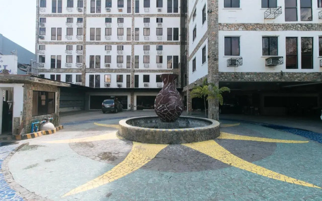 RedDoorz @ Sun Miles Condominium