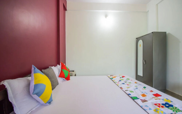 OYO 13203 Home Bright Studio Near Morjim Beach
