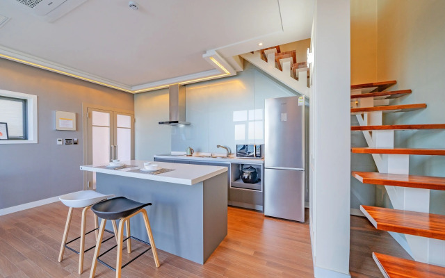 Namhae Lounge 32 Resort B