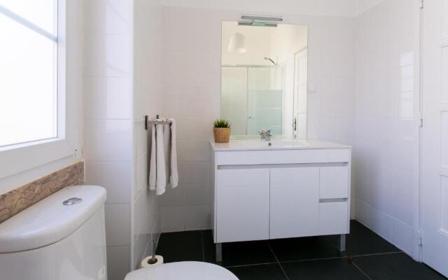 Telhal by Central Hill Apartments
