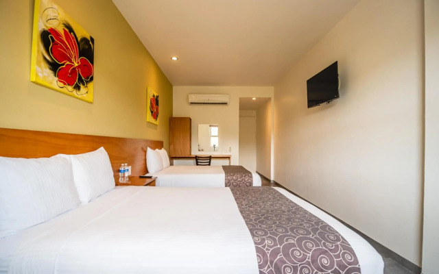 AM Hotel & Plaza