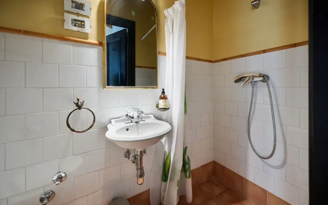 Wine Escape by Fidalsa