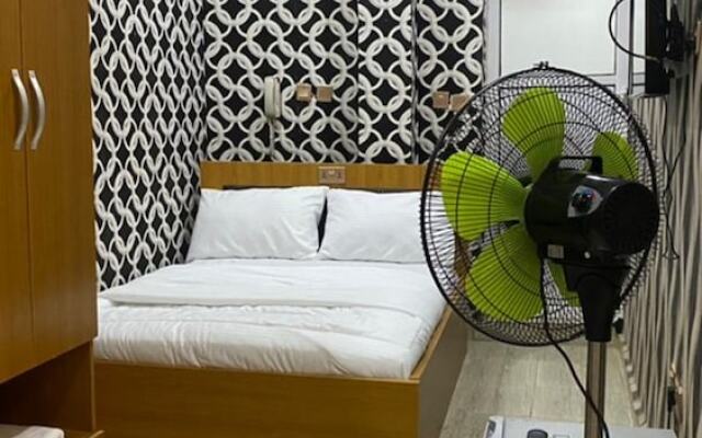 Chukzie Suites & Apartments