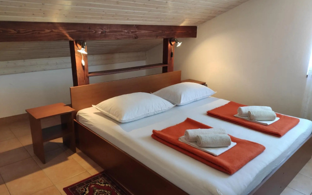 Nives - Great Location - A1