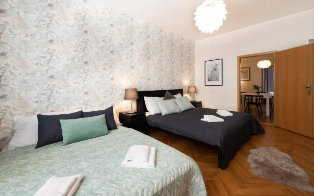 Luxury apartment in prime location