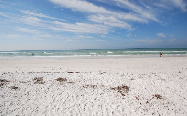 Banana Bay Club Beachside Villas