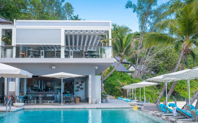 Carana Beach Hotel