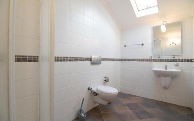 Sunset Beach Club Aqualettings Lighthouse 33